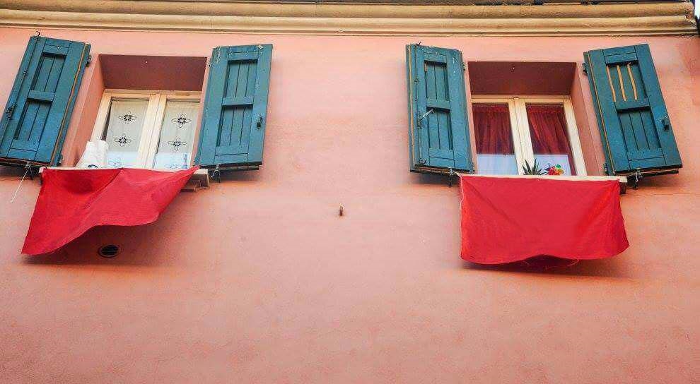 Bandiera rossa finestra definitiva